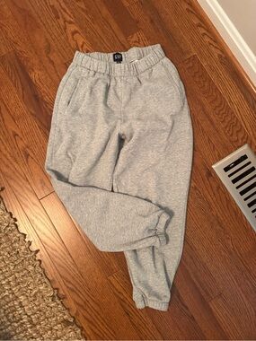 EUC GAP gray Jogger sweatpants petite small